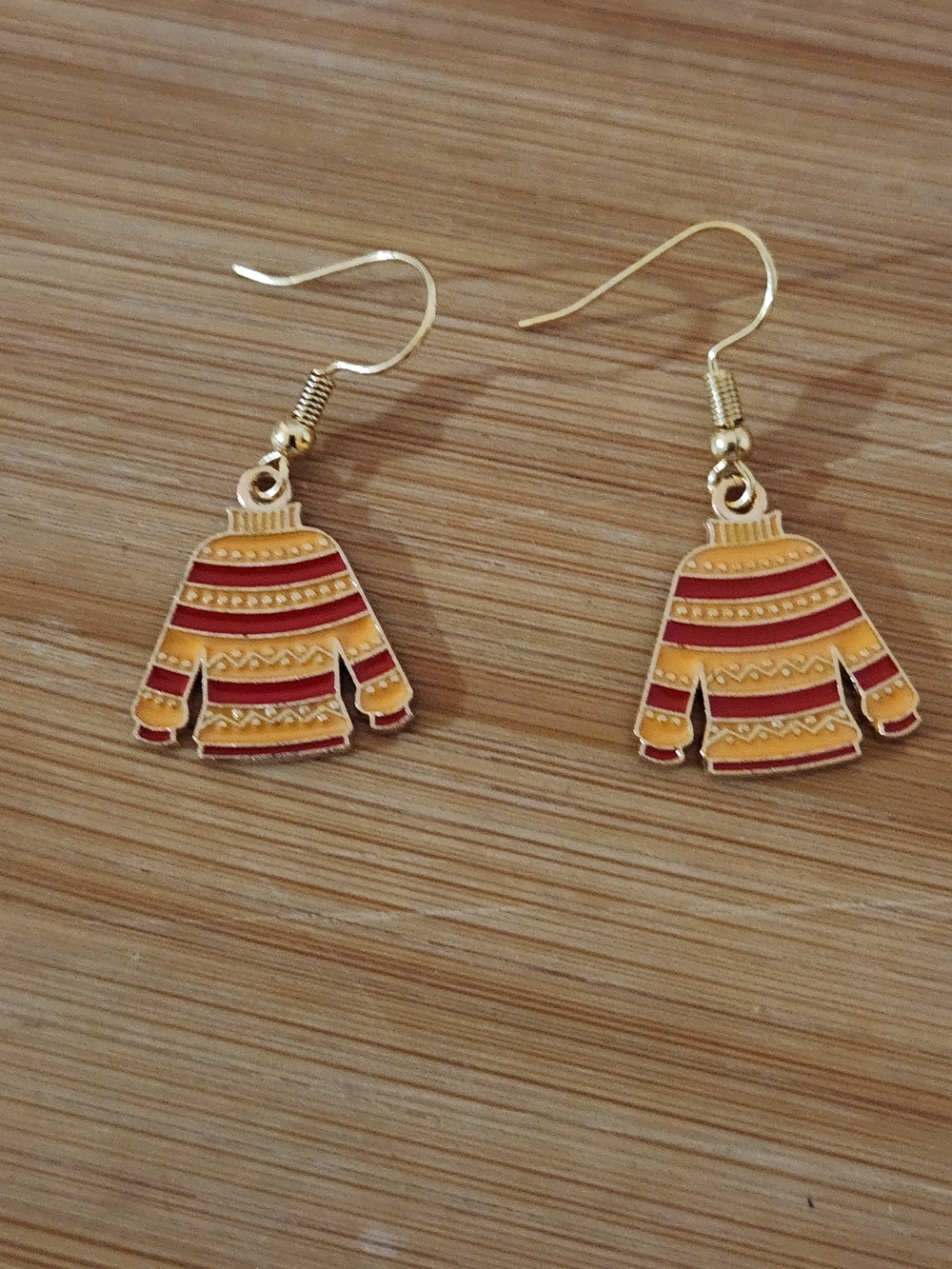 Hand Crafted Gold-tone Red and Yellow Sweater Dangle Earrings